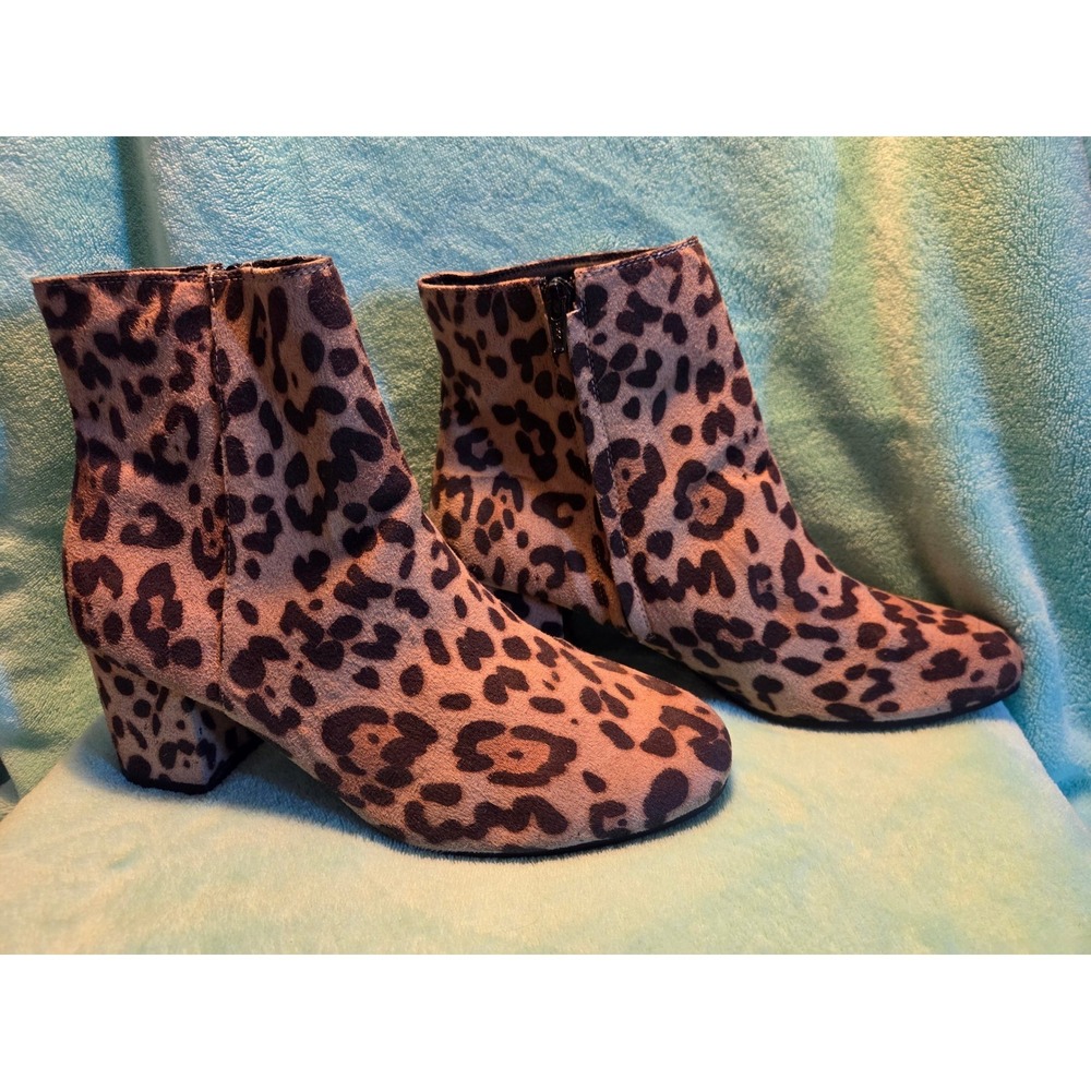 Time and Tru Womens Leopard Print Ankle Boots Block Heel Size 11 Brown Black